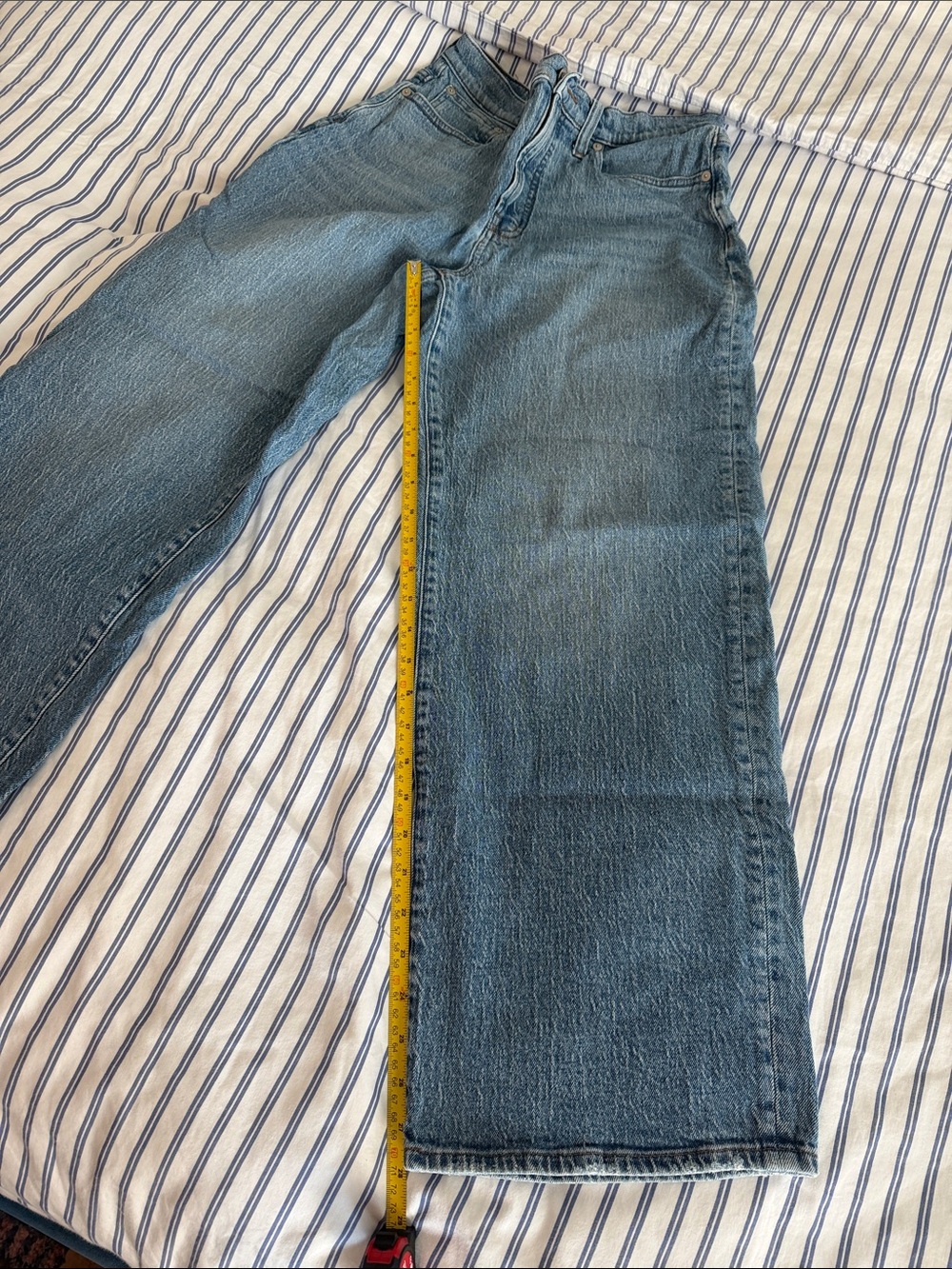Madewell Perfect Vintage Wide-Leg Flare Jeans in Medium Blue - Picture 3 of 3